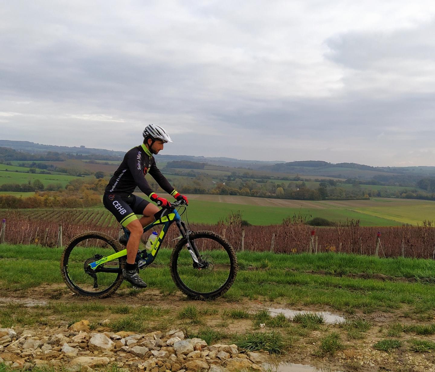 Espace VTT-FFC Entre Bourges, Menetou-Salon, Sancerre - Circuit N° 8 : La Borne - Morogues