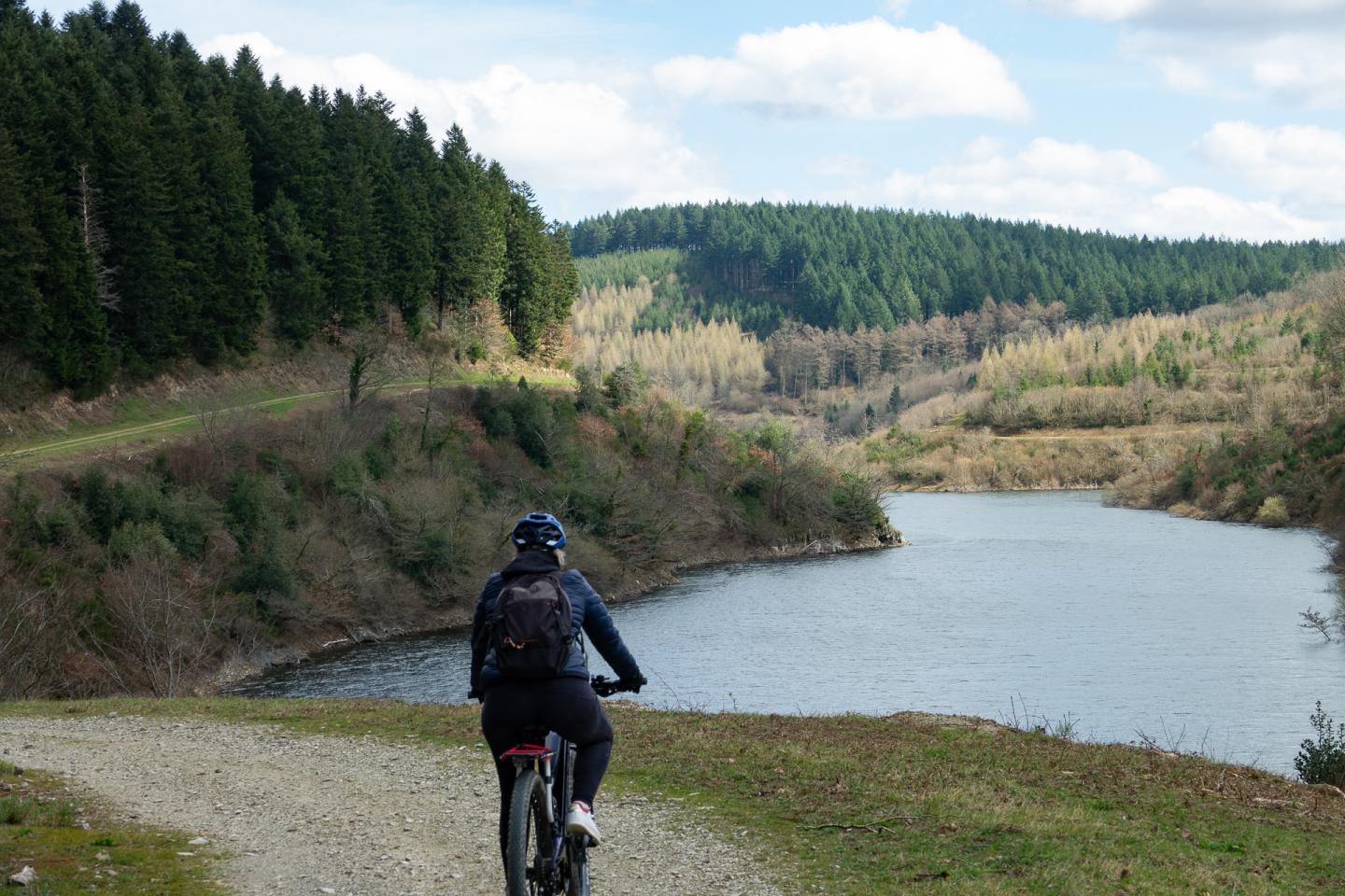 Tour du lac des Cammazes et bassin du Lampy Neuf