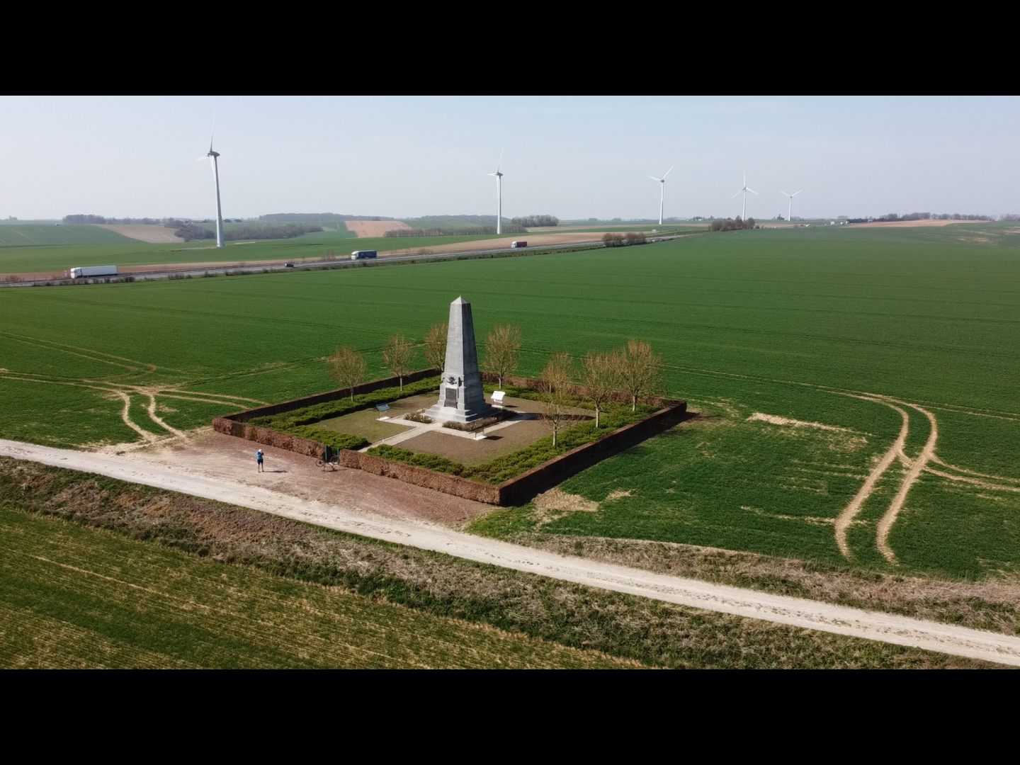 Sur la route de Riqueval