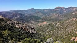 Rade de Fréjus et le Massif desMaures