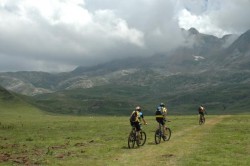 Etape 3 : On se lasse pas de cette vallée verte (Achar de Aguas)