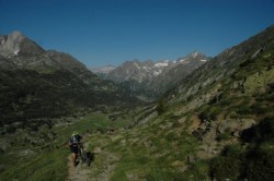 Etape 7 : 600m+ de portage/poussage pour atteindre le Puerto de la Picada (2460m)