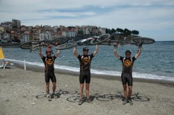 Etape 12 : Pause photo à l'arrivée à Banyuls!