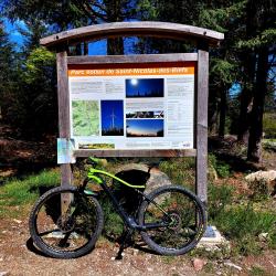 Col de la Rivière Noire (1002 m), parc éolien
