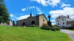 Montée derrière l'église à Lavoine