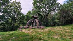 Chemin Fais’Art (sculptures monumentales contemporaines en pierre de lave de Gilles Perez)