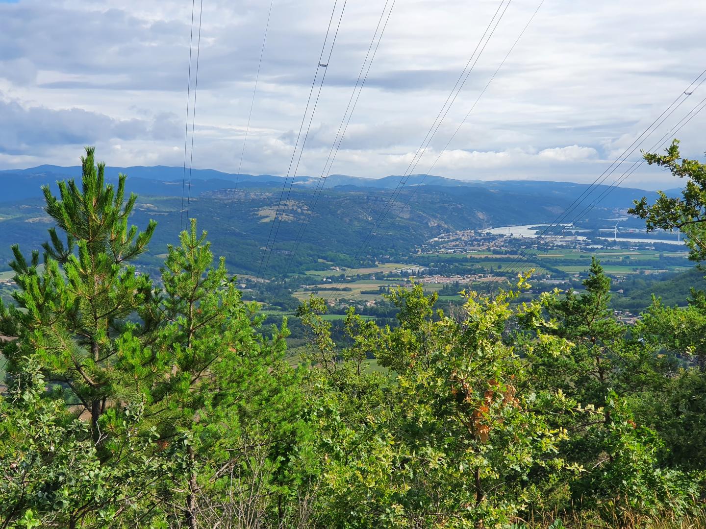 Boucle dans les collines au départ du camping du Merle Roux