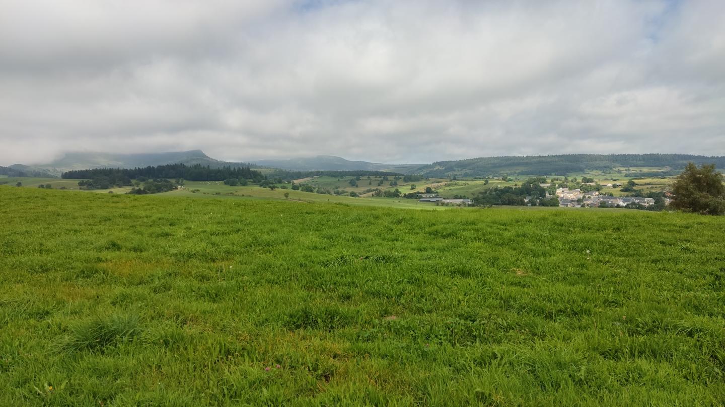 De Chambon-sur-Lac à Besse