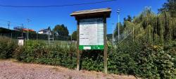Les Tennis, panneau des circuits et départ du N° 15 Rouge