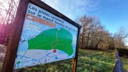 Paneau des pistes cavalières de Saint Maurice (barrière et chicane)