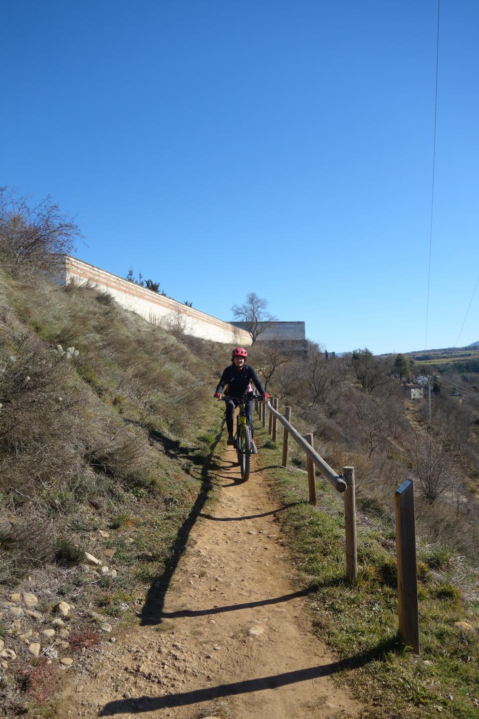 Jaca - Santa Cruz de la Seros - Atares - Puerte de Oroel - Jaca par "La Calzada romana"