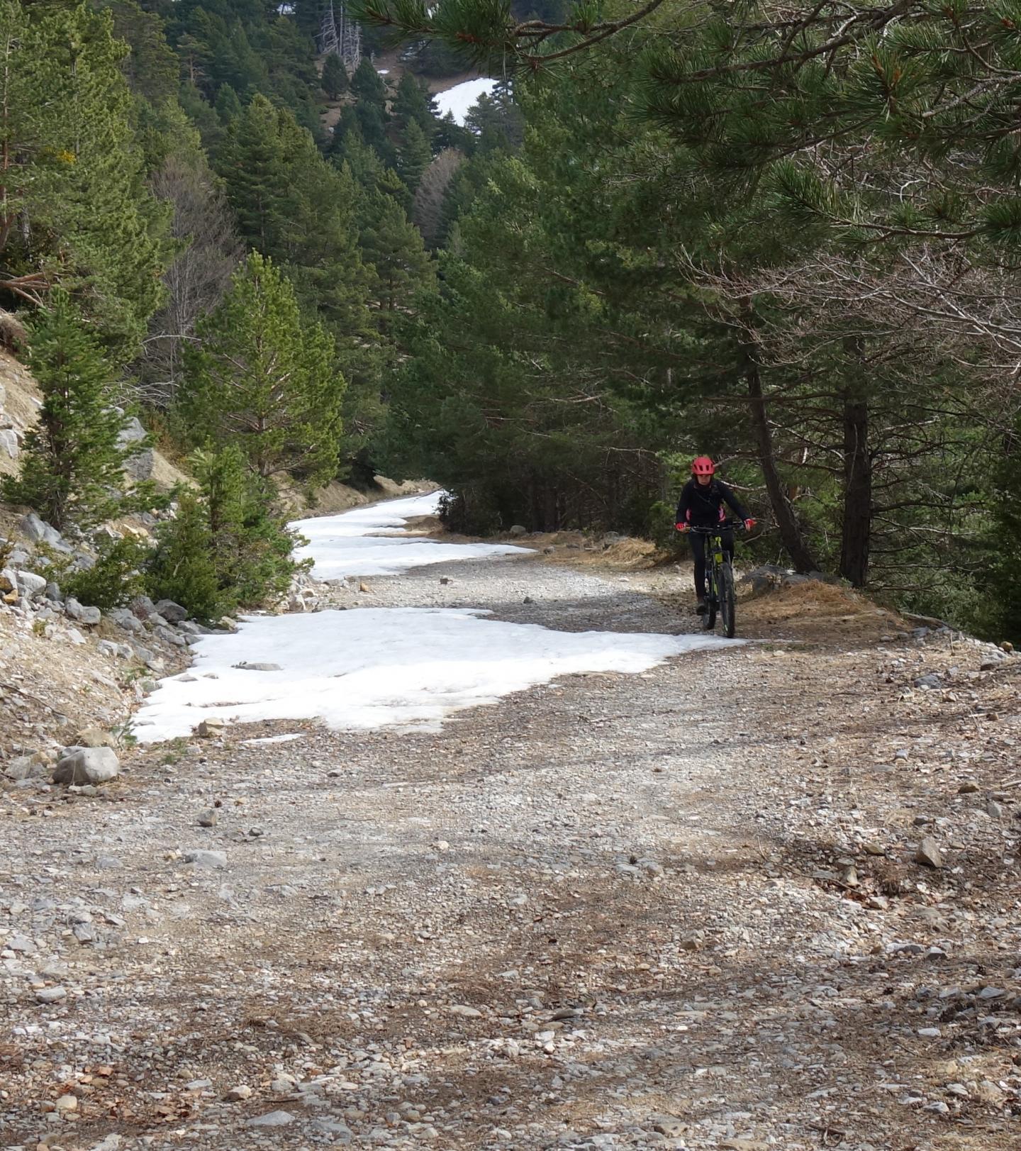 Villanua - Refuge de La Trapa - Descente Caminos de Collorada - Fuente del Paco