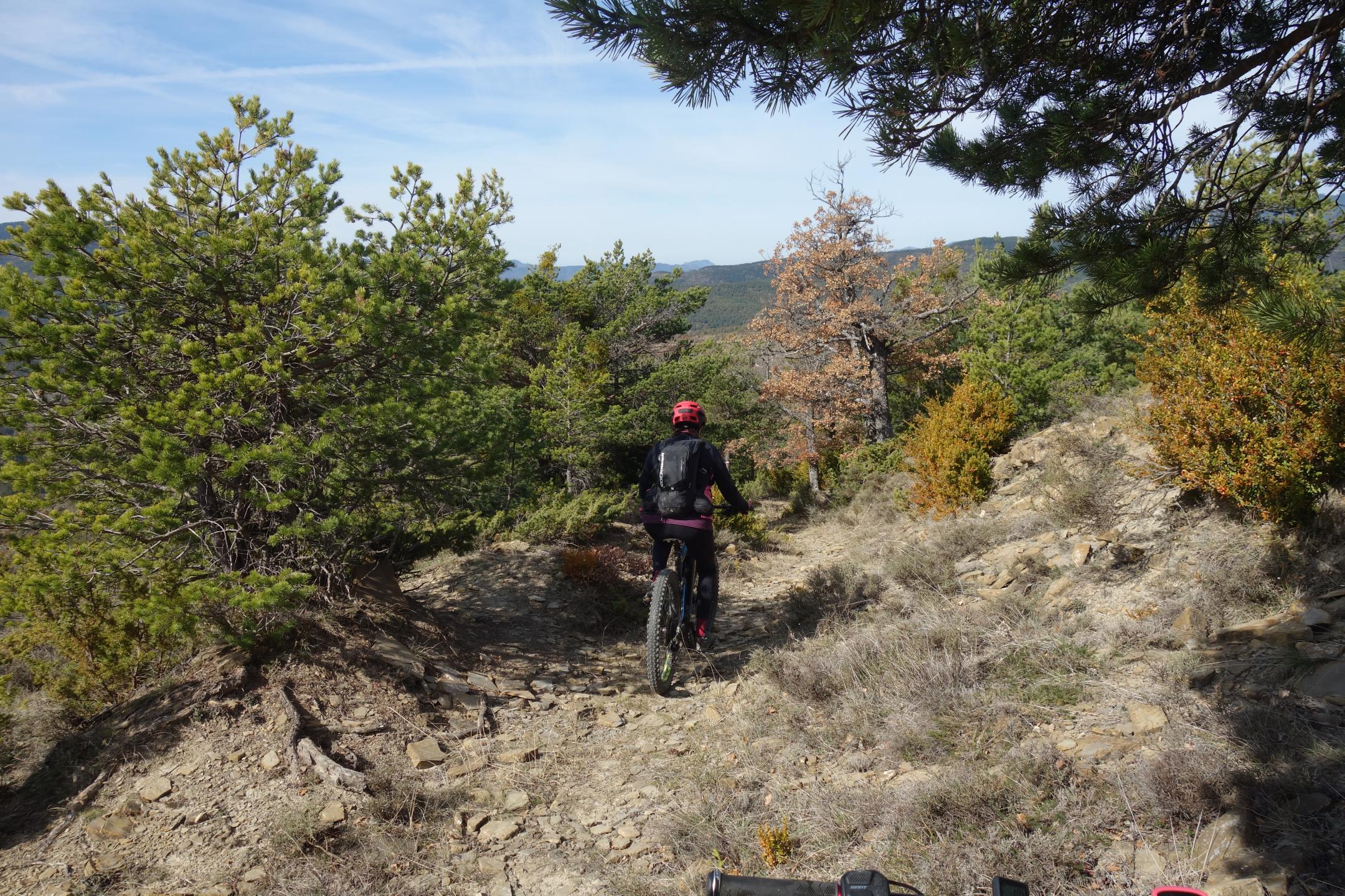Ermitage de San Adrian (Borau) - Aisa par GR15 - Borda de Jamon - Fuente del Plano - Ermitage