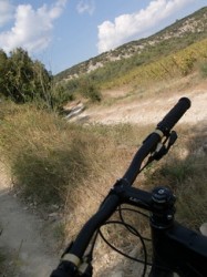 vous en venez et bien il va falloir remonter tout la haut! C'est sportif!