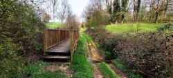 Gué ou passerelle sur le retour