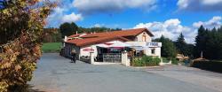 Auberge Le Chêne, Lieu dit le Chêne Pignard 42780 Violay