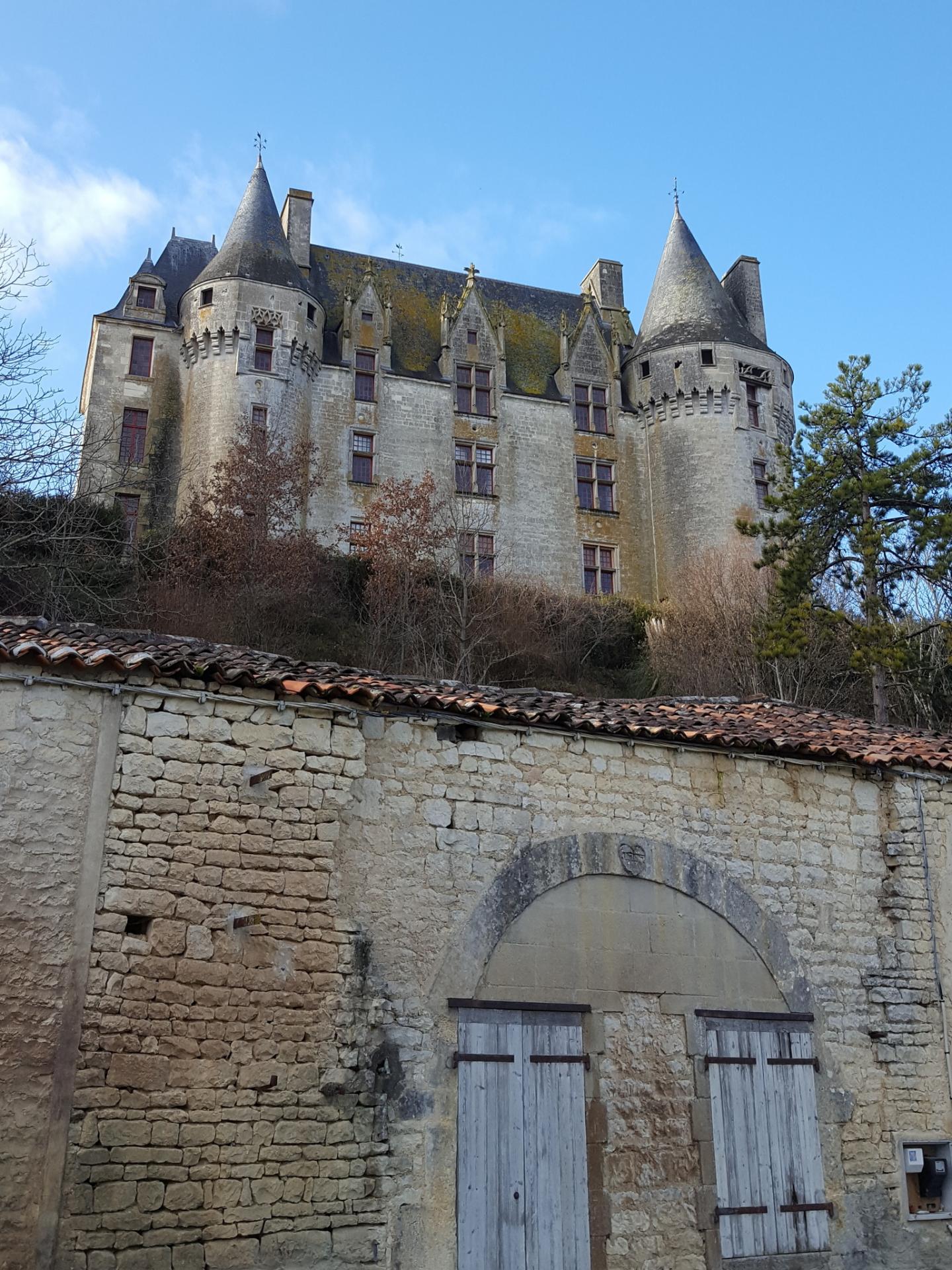 Entre Sonnac et Neuvicq-le-Château