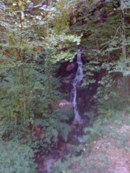 Cascade pendant la montée