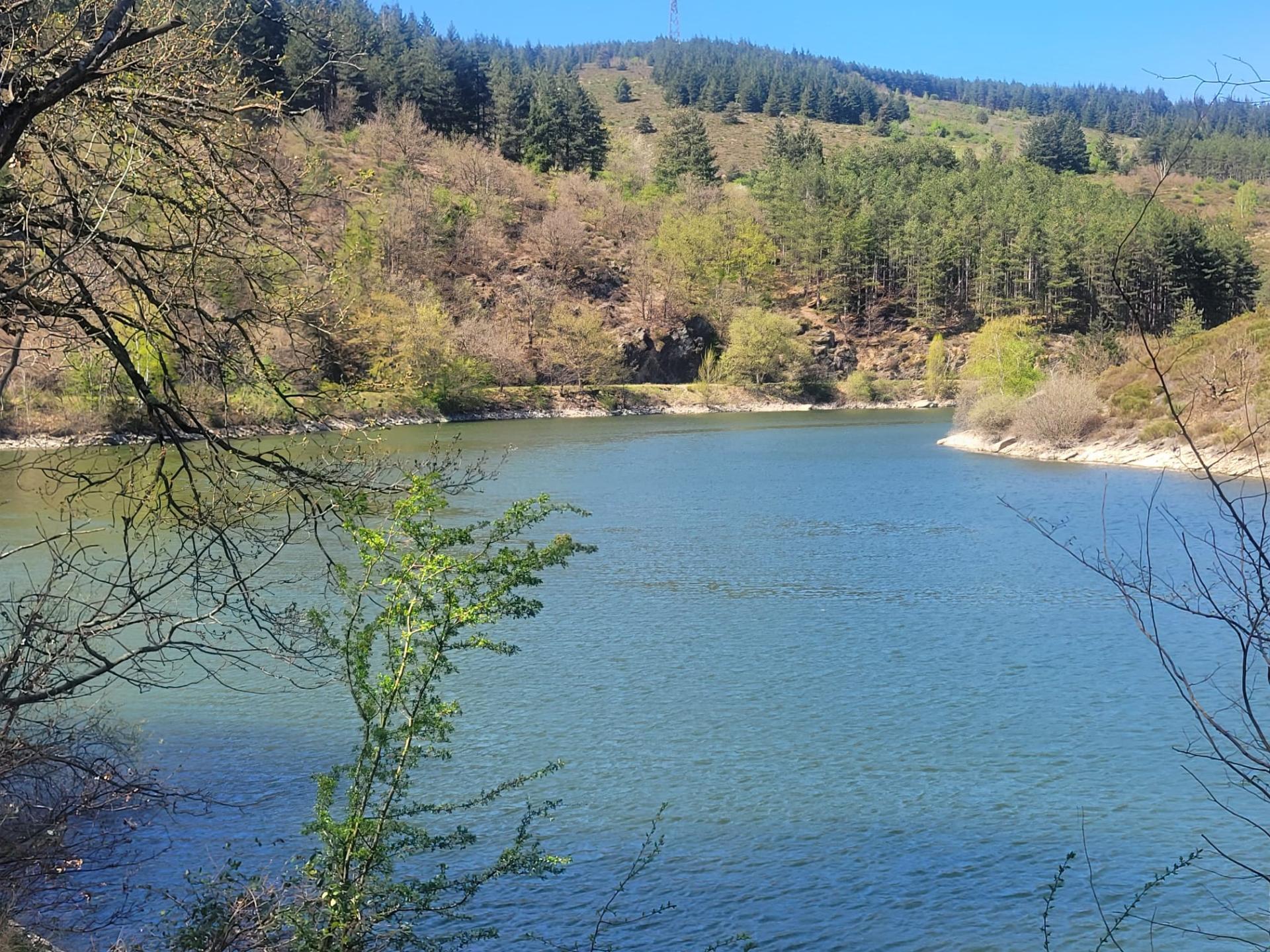 Pélussin - Croix de Montvieux - Lac du Couzon - Sainte-Croix - Crêt de Baronette