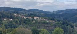 Avant Marymbe, vue sur le village Les Noës
