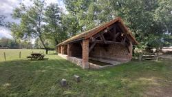 Saint Germain Lespinasse, le lavoir