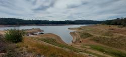 Départ au bord du Lac de Villerest (niveau bas, sécheresse 2022)