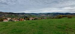 Paysage des premiers contreforts du Beaulolais