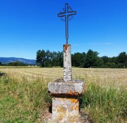Saint Romain la Motte, croix