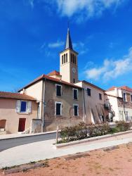 Montagny, l'église au départ