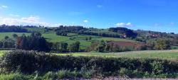 Vue sur les fermes Chez Galadon et Chez Gondras