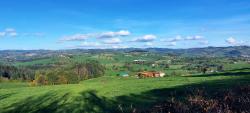 Vue sur les Monts du Beaujolais Vert