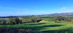 Vue sur les Monts du Beaujolais Vert