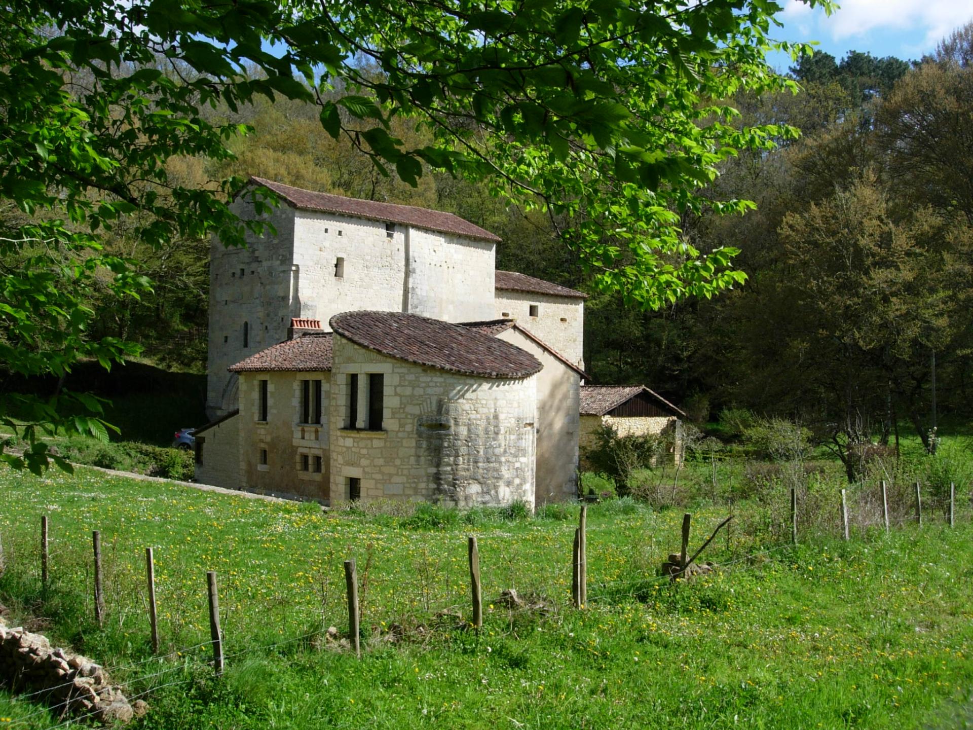 Château-l’Évêque en folie