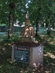Statue de Napoléon sur le chemin Napoléon (Le Pin Bouchain)