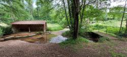 Saint Bonnet des Quarts, le lavoir