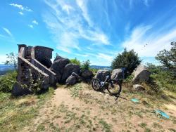 Butte de Suin, table d'orientation