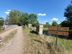 Melay, Pont sur le Canal de Roanne à Digoin