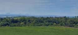 Vue sur la chaîne des Puys d'Auvergne