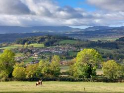 Vue sur le village de Champoly