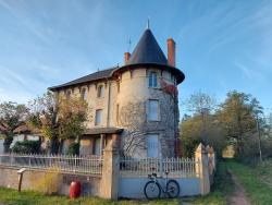 Petit château à Dagues