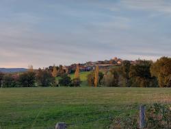 Vue sur le village d'Amions