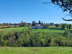 Vue sur le clocher de Pinay