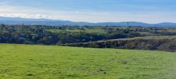 Paysage avec vue sur les Monts du Forez