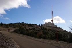 La montée par la route