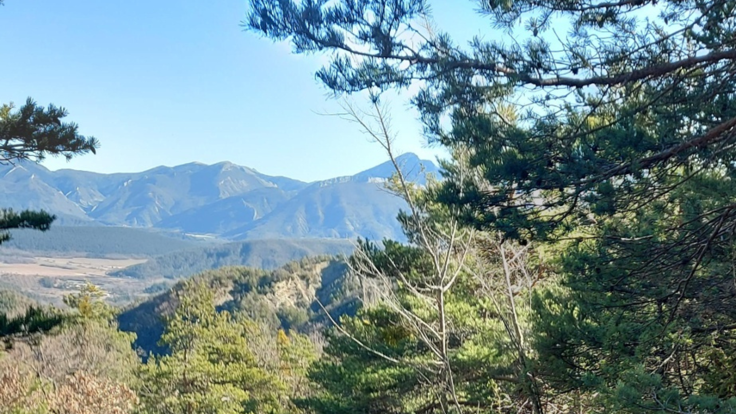 La Beaume - Circuit N° 45 : Le col du Monument