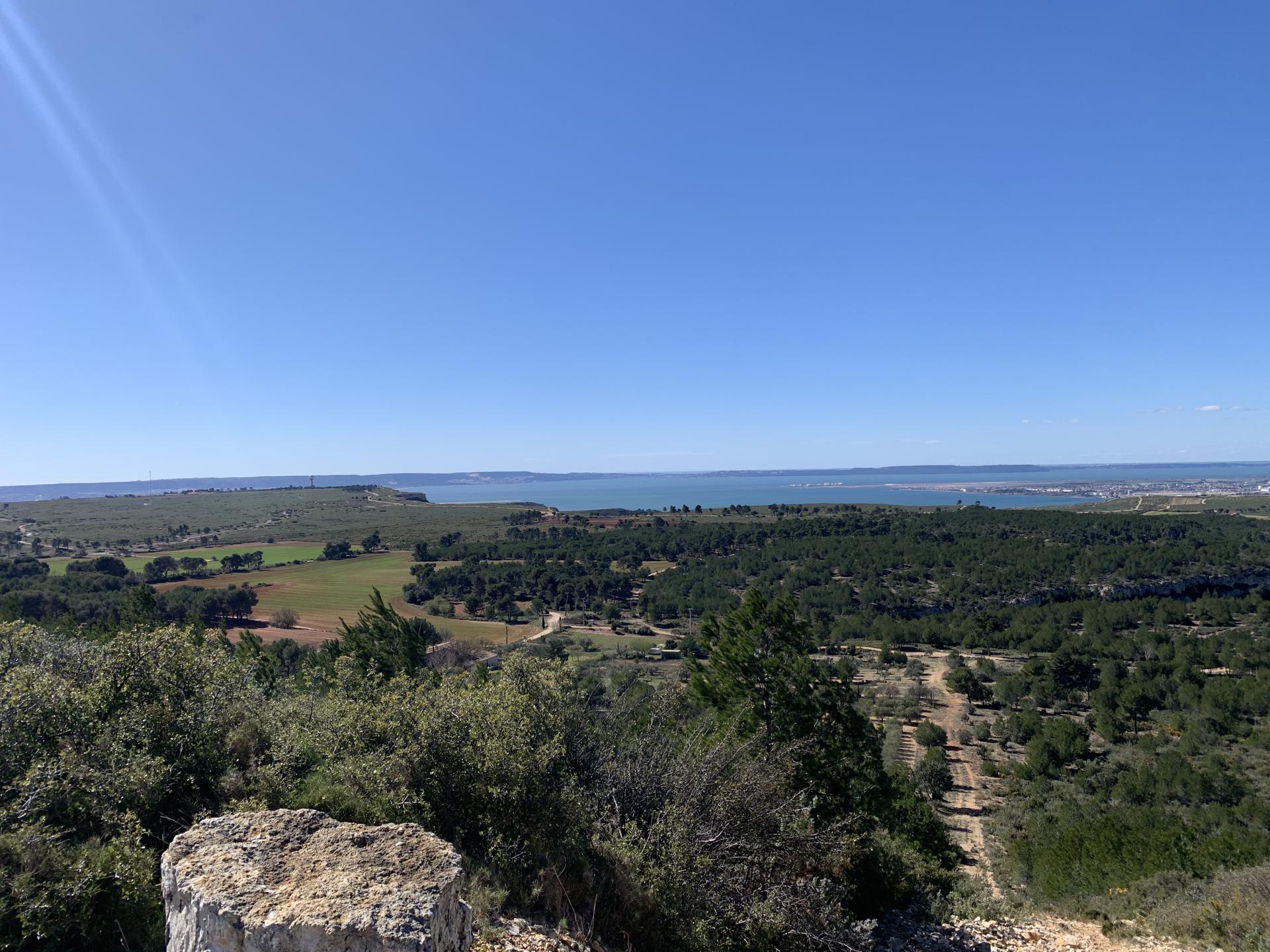 Tour sur le plateau de l'Arbois depuis Les Milles