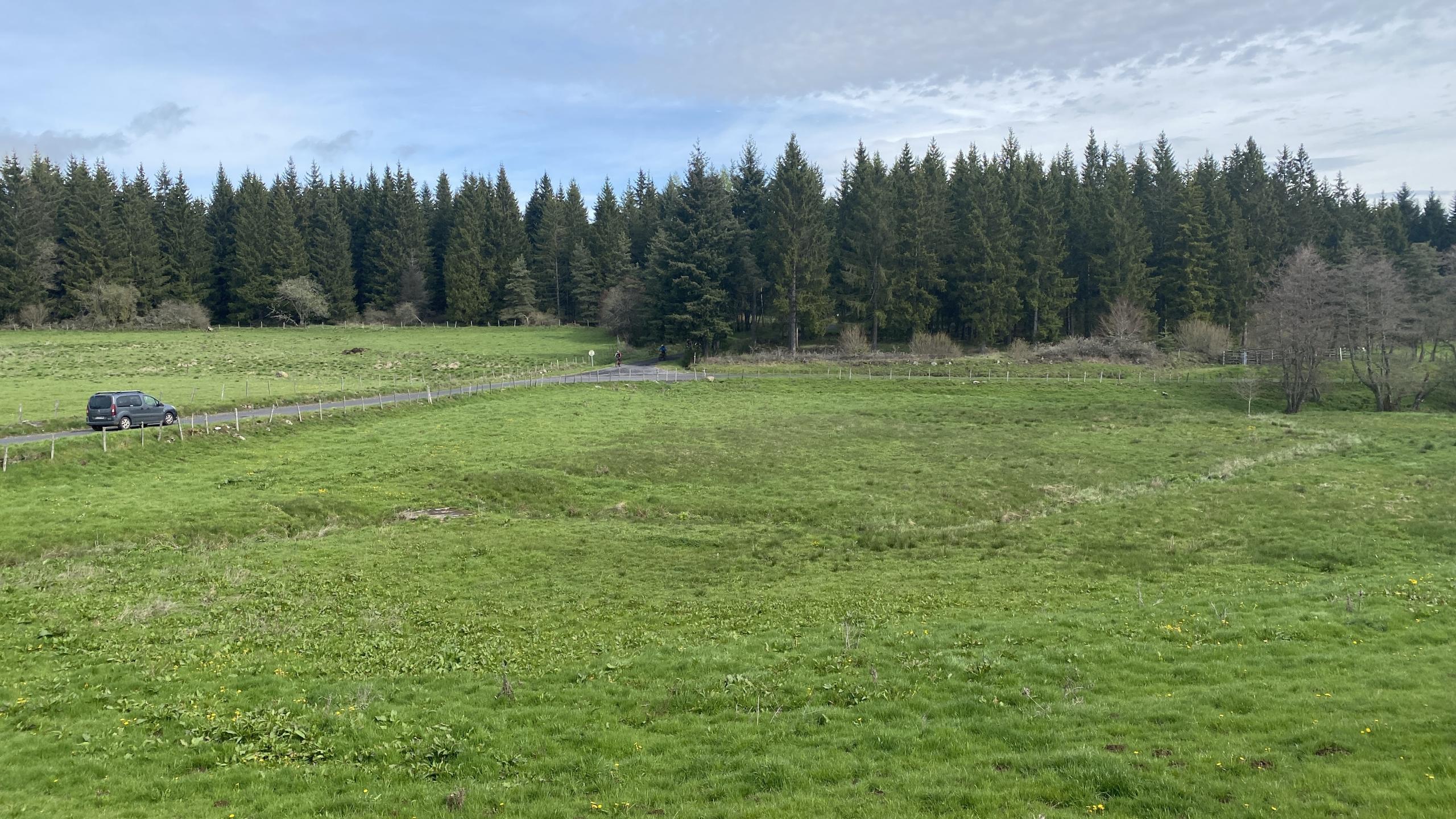 Tour en Cantal au sud-ouest d'Allanche