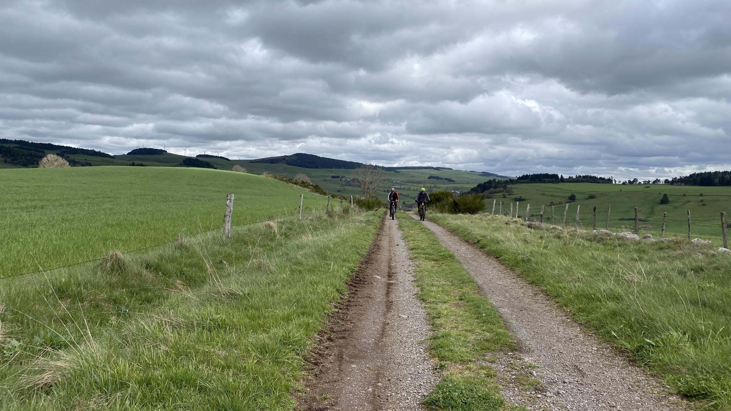 Tour au départ de la ferme des Prades en direction du Cézallier