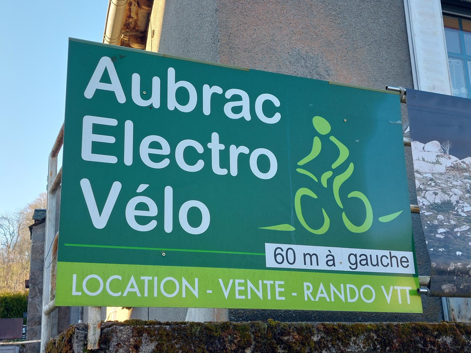 Nasbinals - Circuit VTT-FFC N° 7 : Brion, via la cascade du Déroc