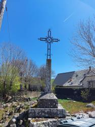 Le Baulès, Croix